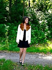 16 pictures - Real posh babe got busted urinating in the park