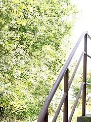 15 pictures - Gorgeous blonde squats to piss on top step